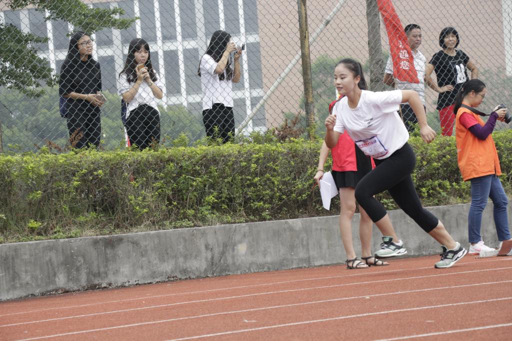 加油!胜利在向你微笑!